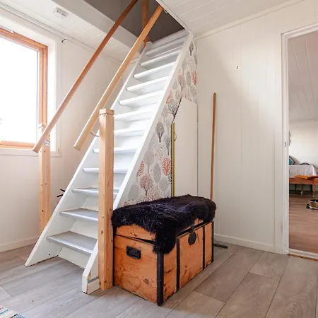 Koselig Lite Hus Ved Nonstinden, 別荘 *