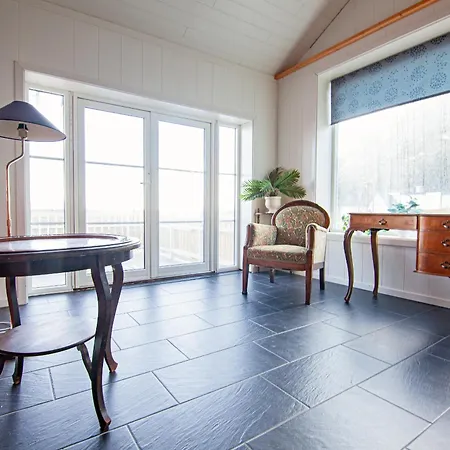 Holiday home Koselig Lite Hus Ved Nonstinden, Ballstad