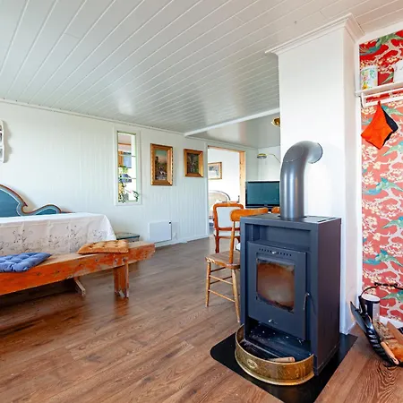 Koselig Lite Hus Ved Nonstinden, *