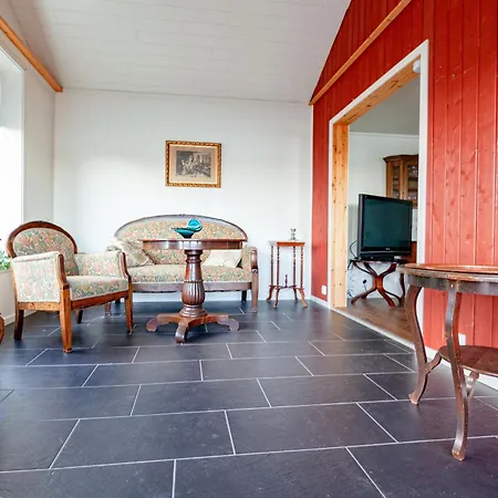 Koselig Lite Hus Ved Nonstinden,